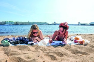 047_DSC_1447_72 dpi.jpg